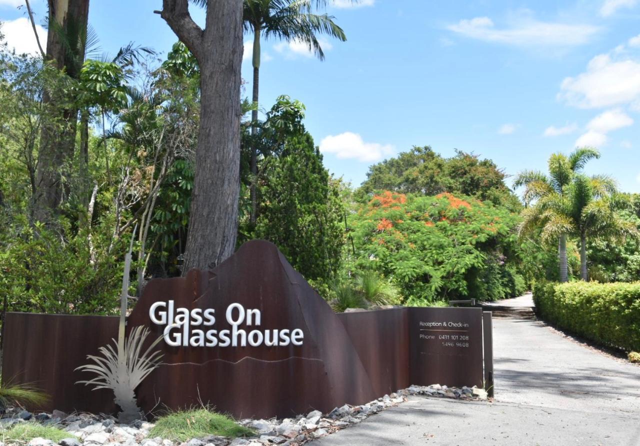 Glass On Glasshouse Glass House Mountains Exterior foto