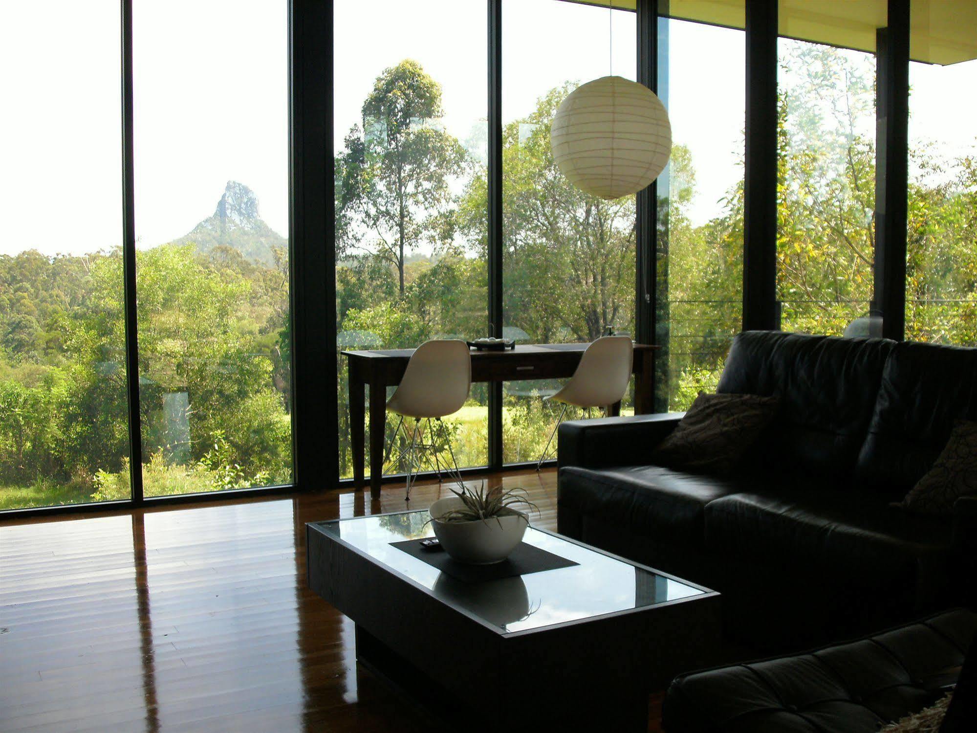 Glass On Glasshouse Glass House Mountains Exterior foto
